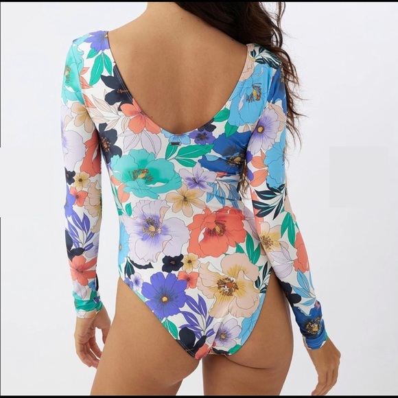 NEW O’NEILL Long Sleeve One piece Swimsuit White Pink Floral Women’s Swim Size S - Picture 2 of 16
